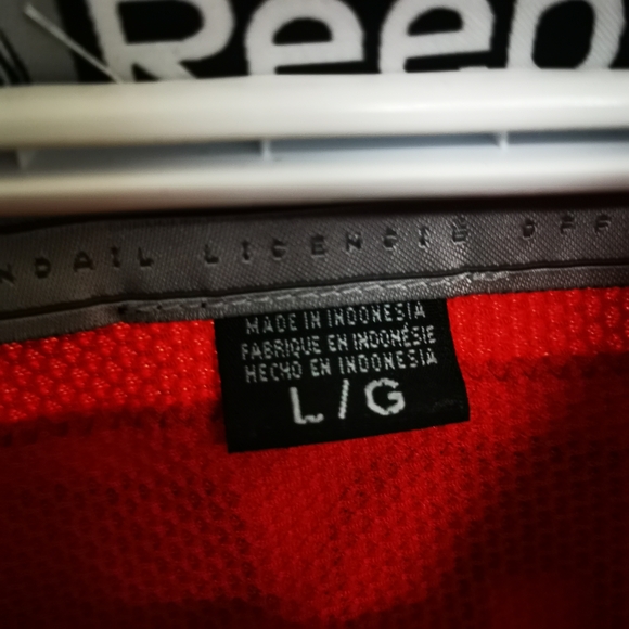 Autographed TJ Brodie Reebok Calgary Flames Red and Black Hockey Jersey - Large - Picture 4 of 5